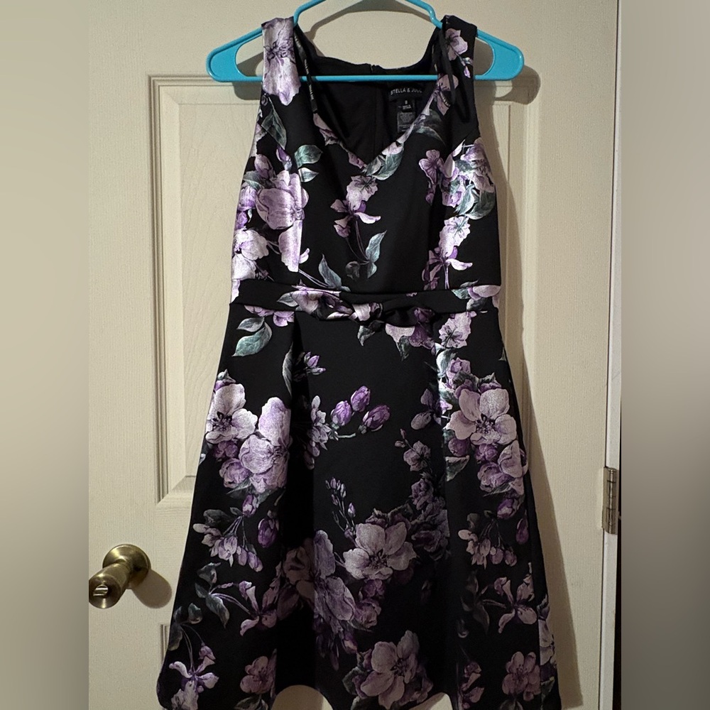 NWOT STELLA & JULIE MIDI DRESS